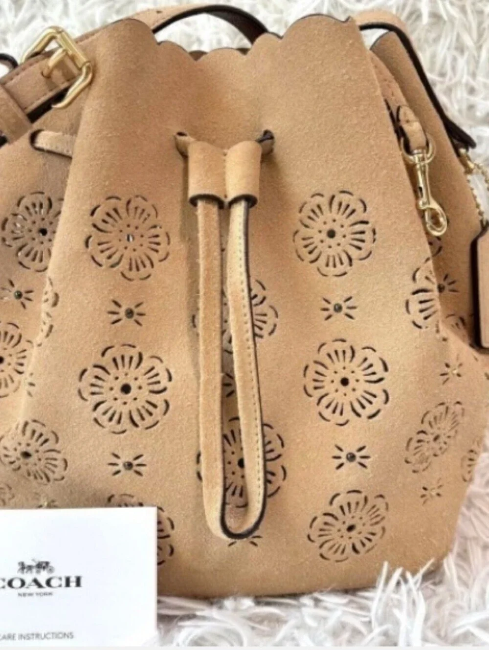 Coach Tea Rose Laser Cut Drawstring Bucket Crossbody M1792-25193 Tan All Suede - Picture 1 of 8